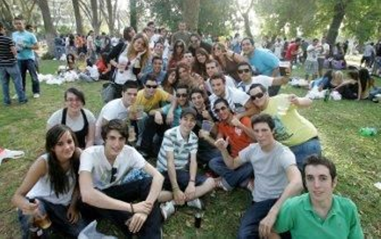 El Ayuntamiento convoca a los vecinos afectados por los botellones