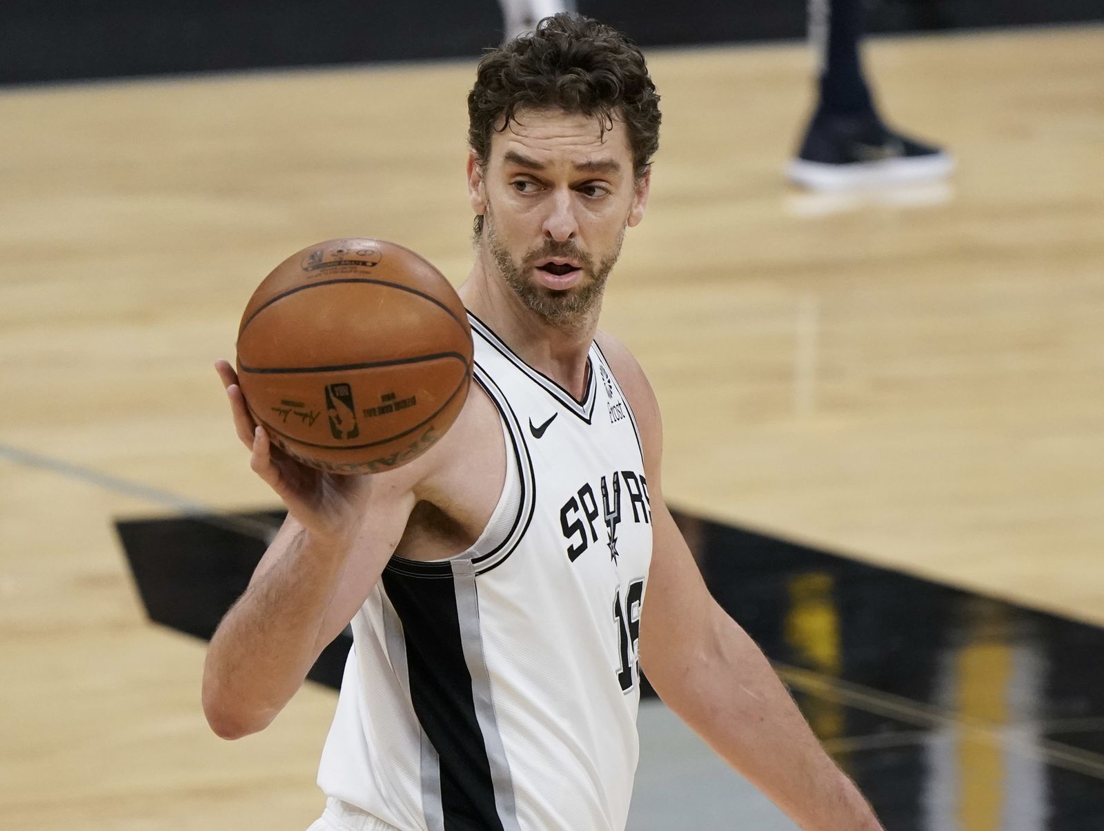 Pau Gasol, con los Spurs.