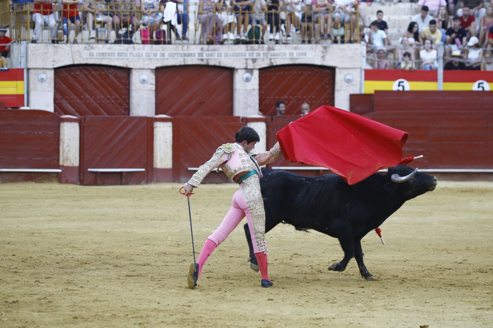 Imágenes de la novillada organizada por la Escuela Taurina de Almería