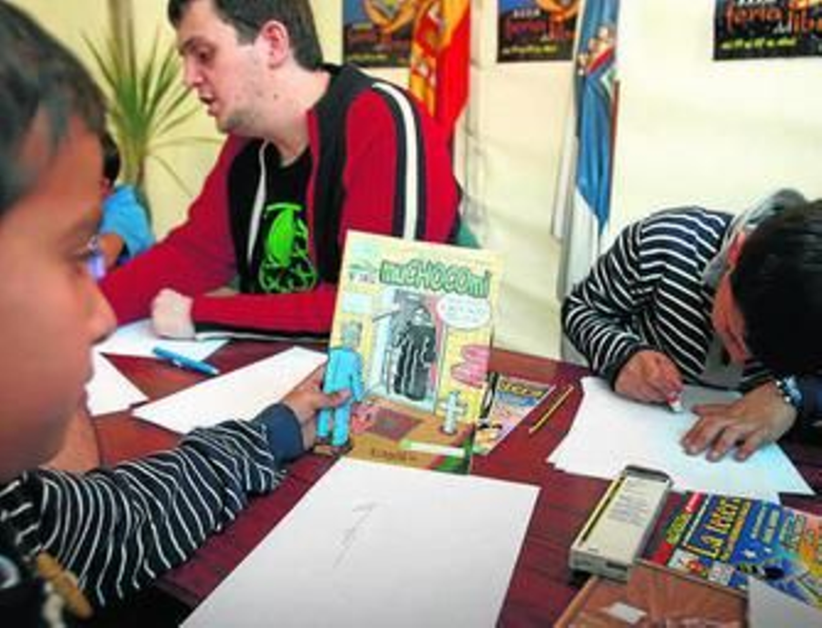 En la caseta municipal se realizan actividades para los niños.