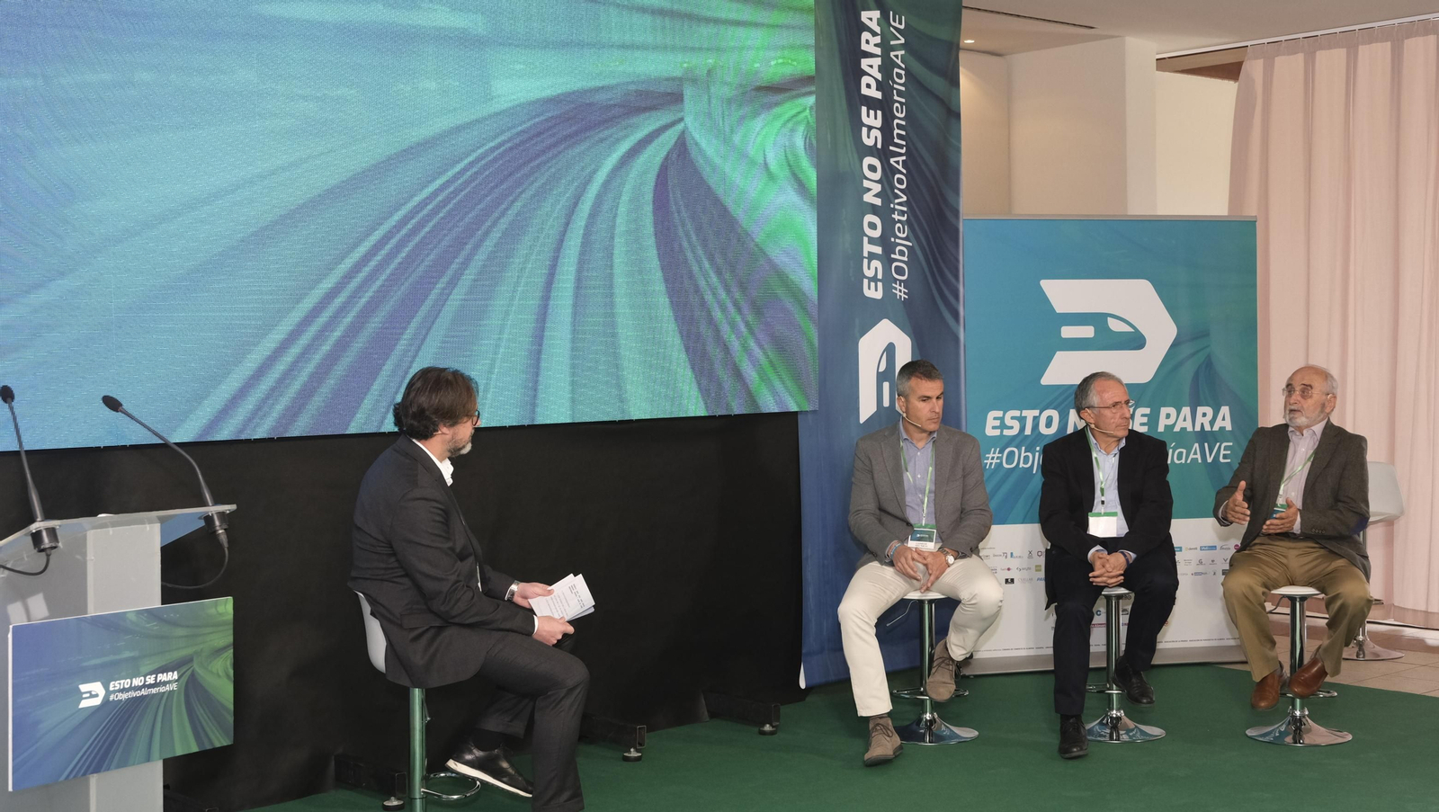 Fotogalería acto reivindicación del AVE en Vera. Almería