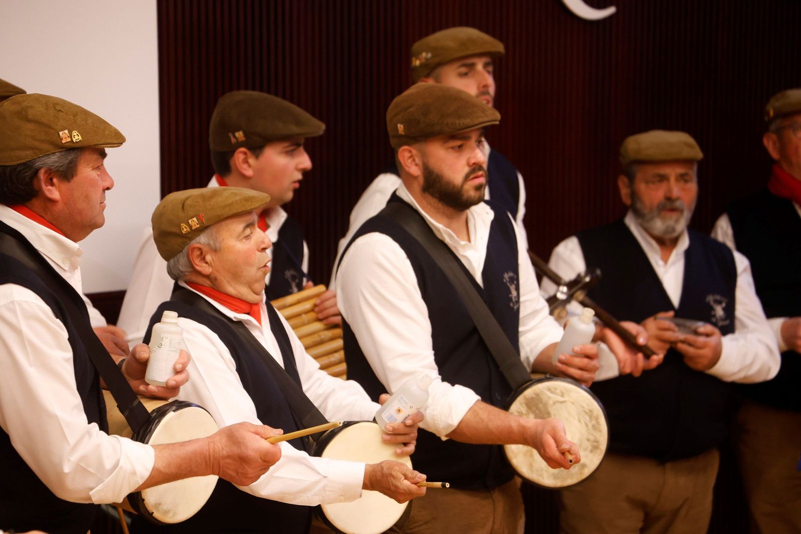 Los Mochileros de Gaena muestran su zambomba en Córdoba