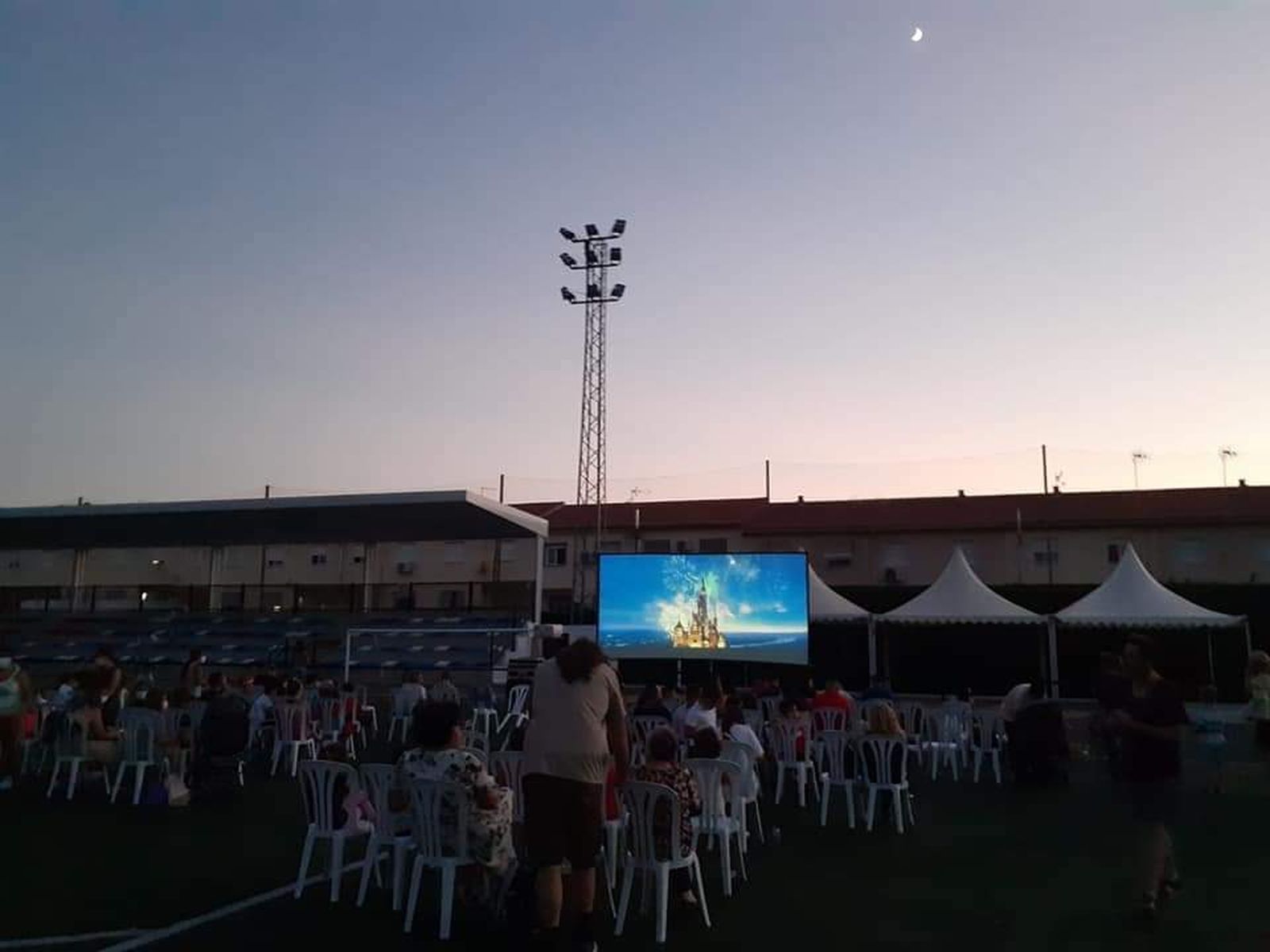Vegas del Genil organiza este verano "cine al fresquito" en sus tres barriadas