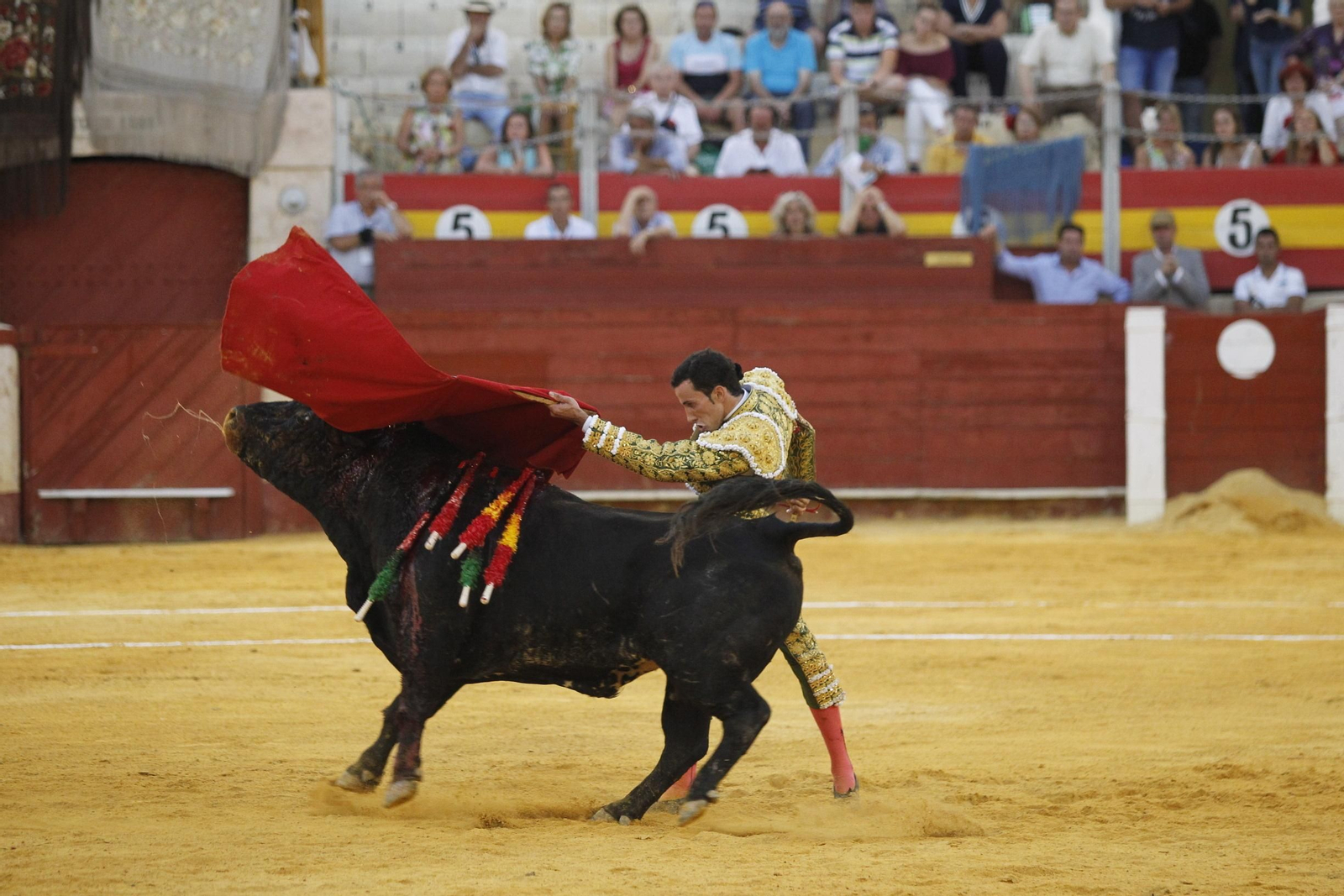 Fotogalería Primera Corrida de Toros. Feria de Almería 2019