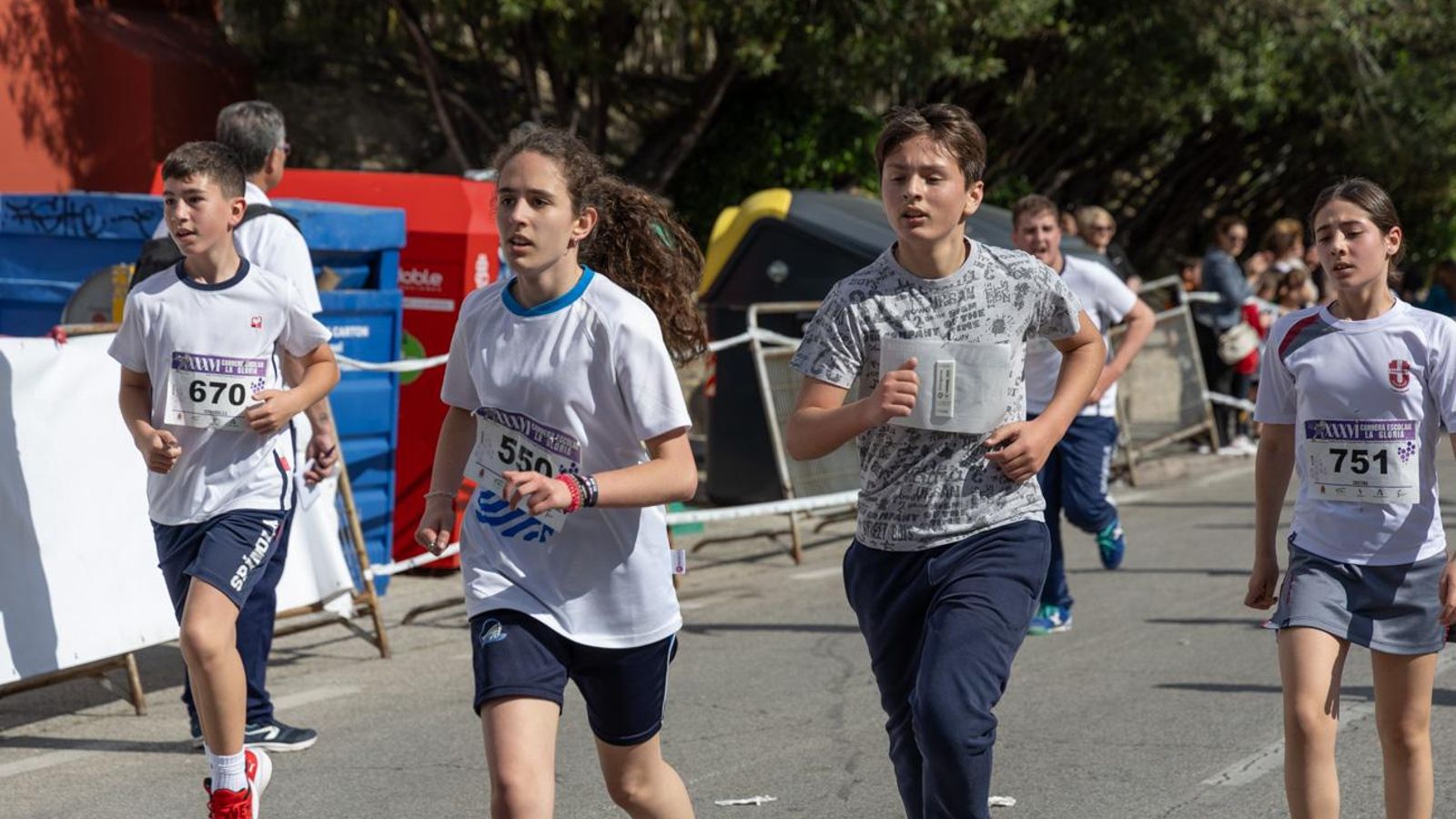La carrera escolar de “La Gloria” que aúna inclusión y solidaridad, en imágenes