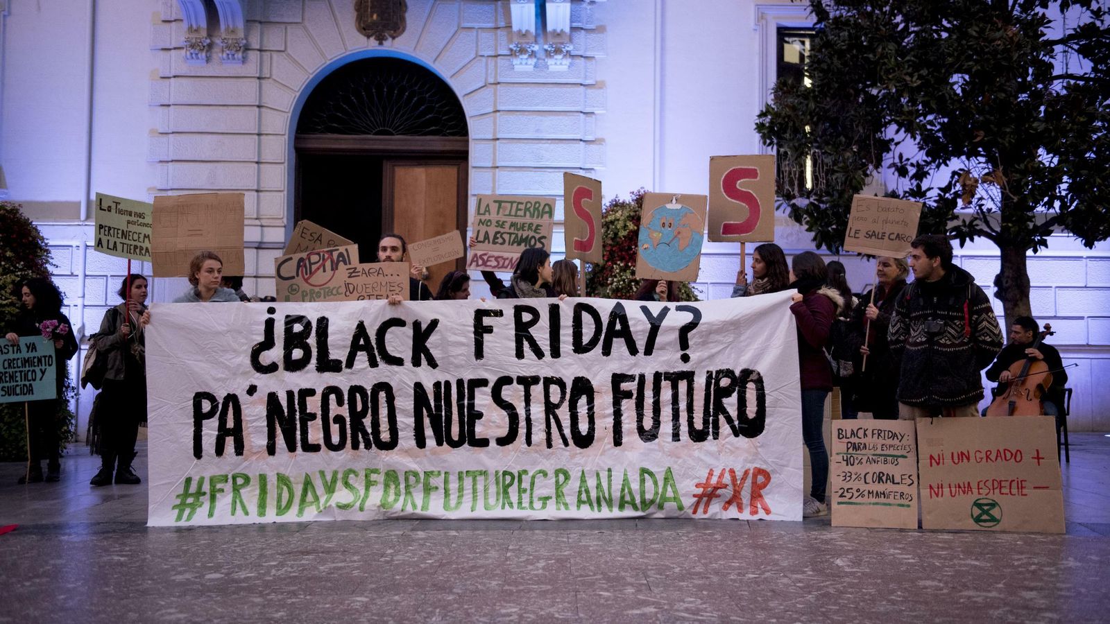 Manifestación contra el Black Friday