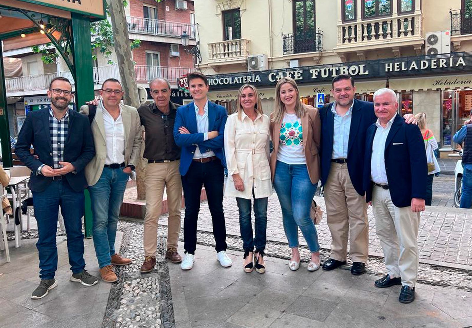 Imagen de la reunión entre Marifrán Carazo y los representantes del sector de la comunicación y el márketing