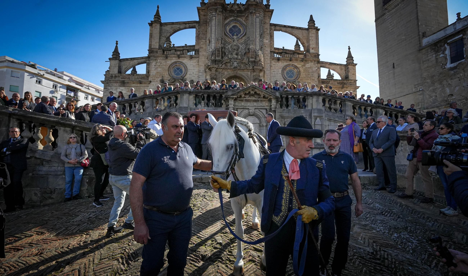 Imágenes del funeral de Álvaro Domecq en la catedral de Jerez