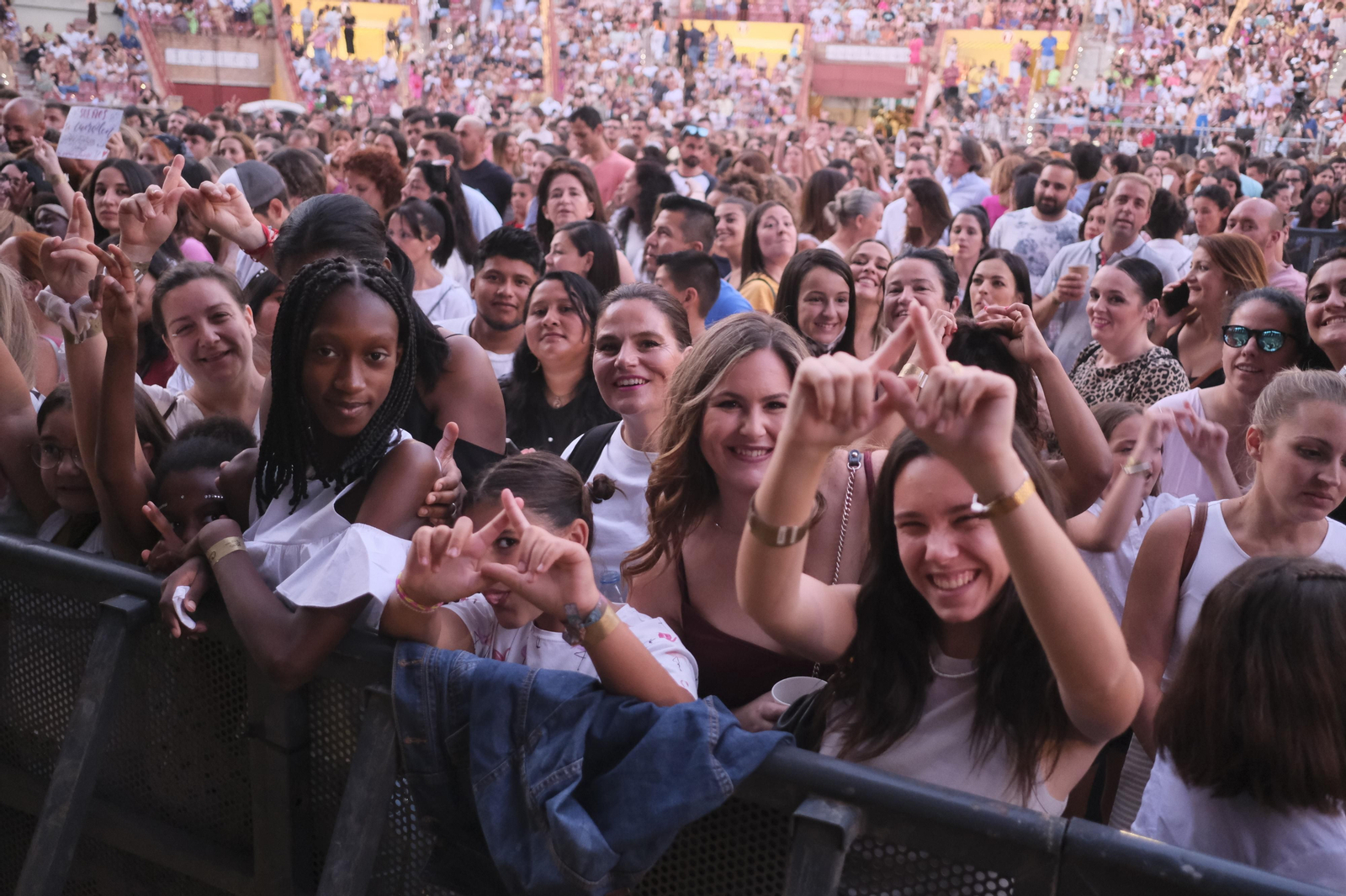 En imágenes, el concierto de Camilo en Córdoba