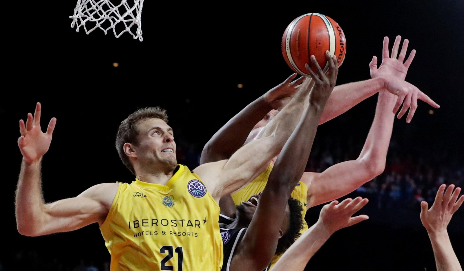 Las fotos de la carrera de Tim Abromaitis, fichaje del Unicaja