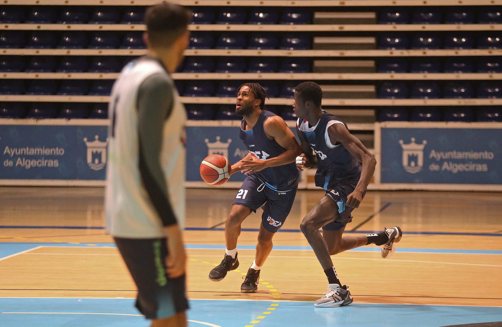 Fotos del primer entrenamiento de Miki Ortega al frente de Udea