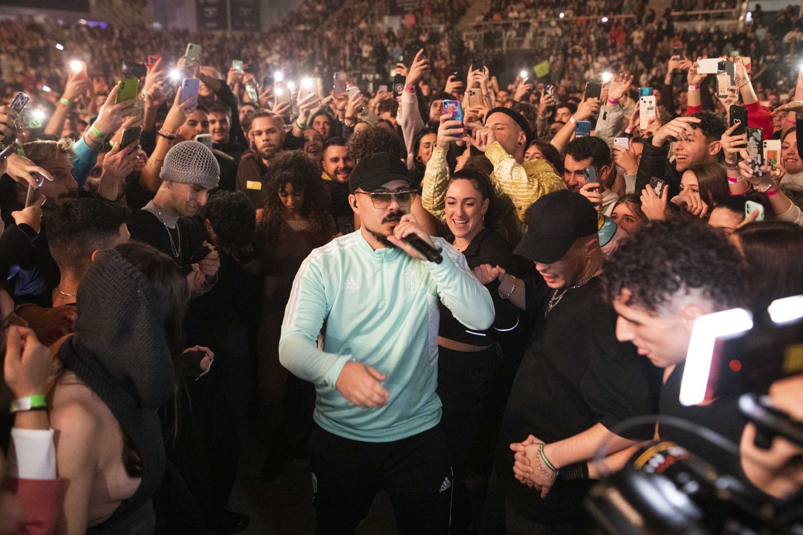 El Palacio estalla al son de Dellafuente, en imágenes