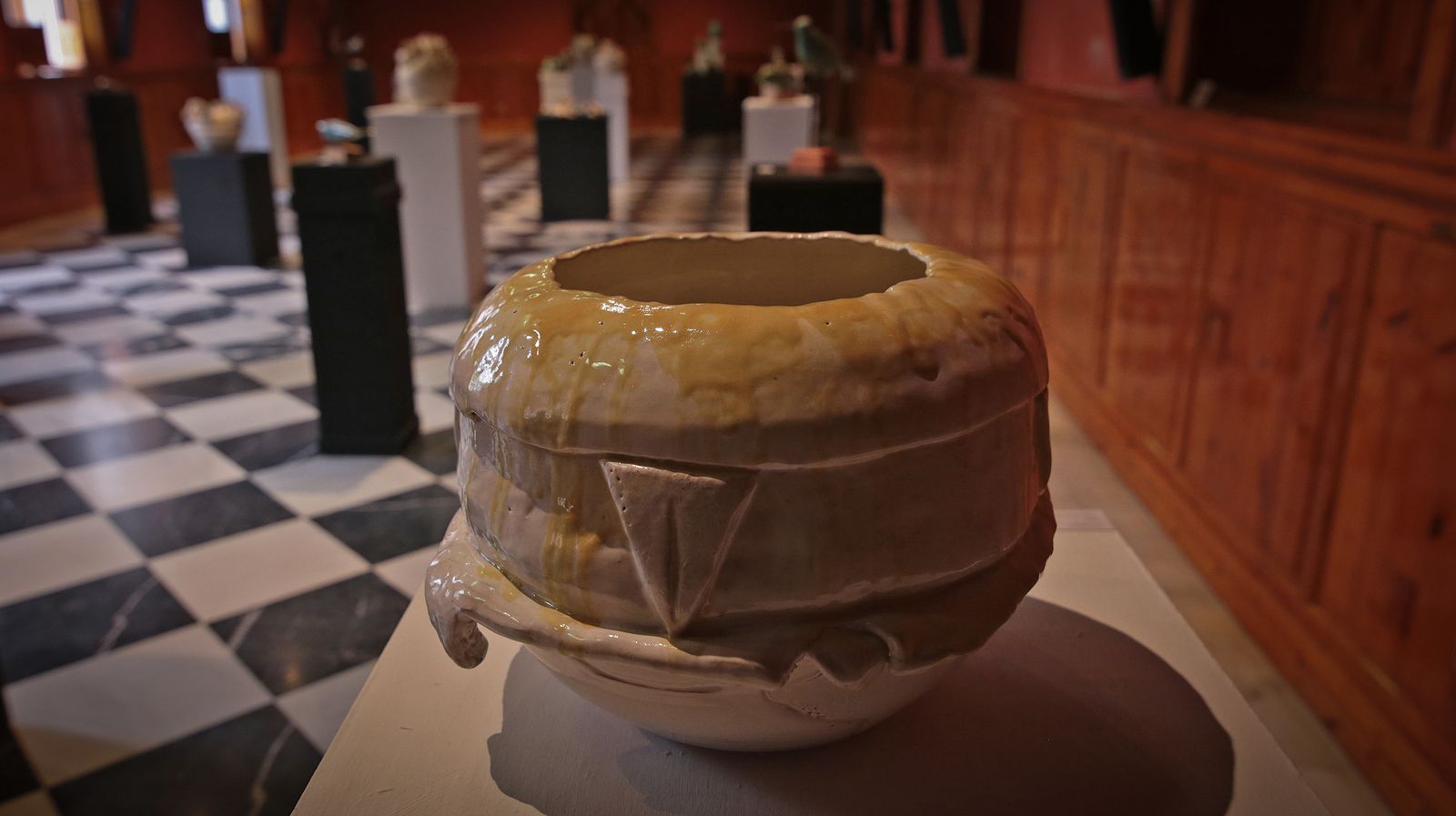 La exposición 'Cerámica Contemporánea' ya puede contemplarse en el Museo Arqueológico