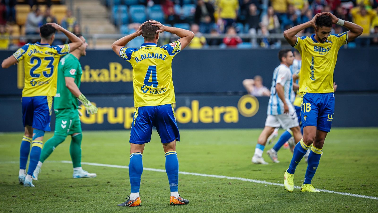 Búscate entre las imágenes del partido de futbol Cádiz CF - Málaga CF