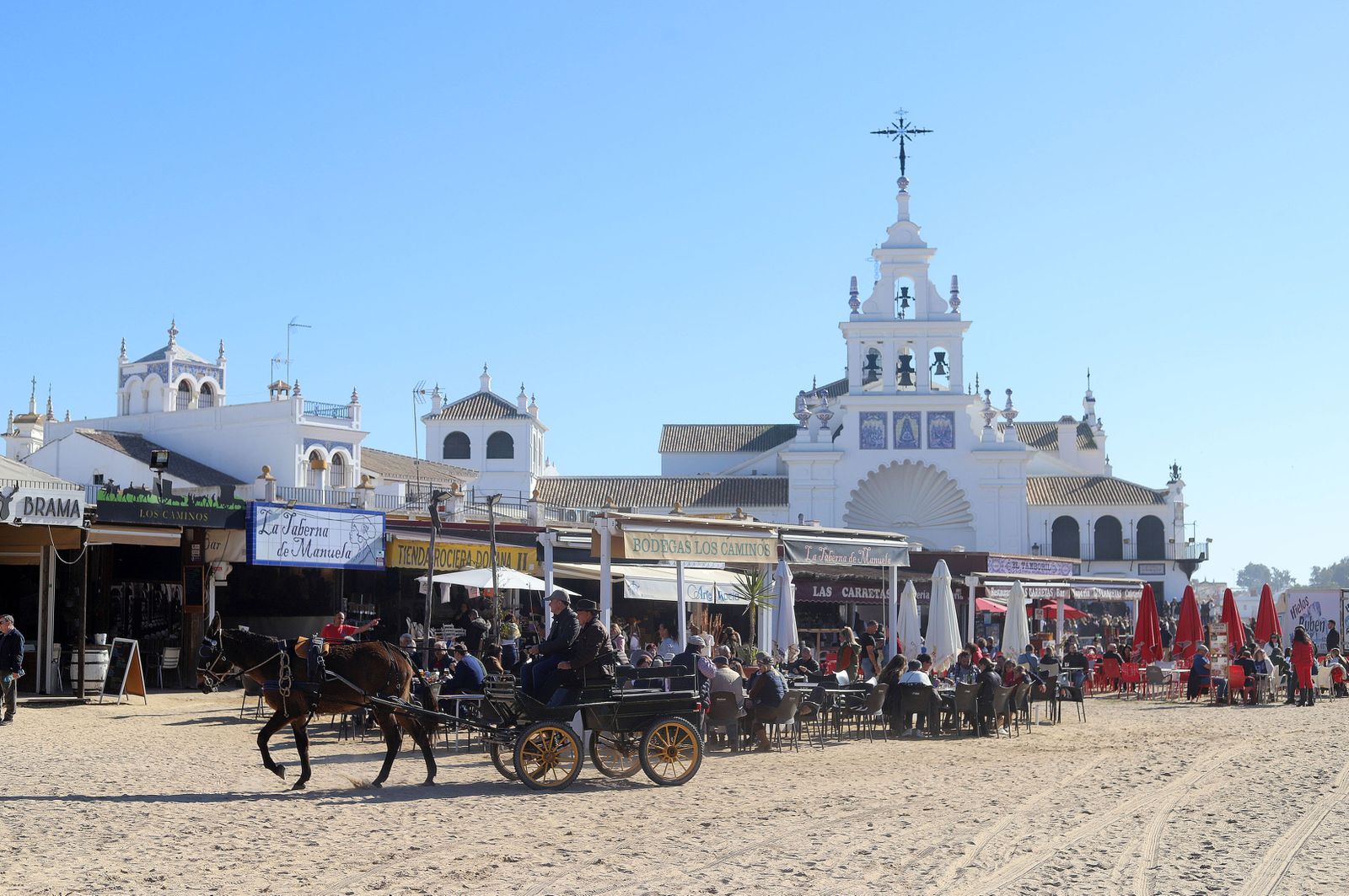 Imágenes del ambiente previo a la celebración de la Candelaria en El Rocío