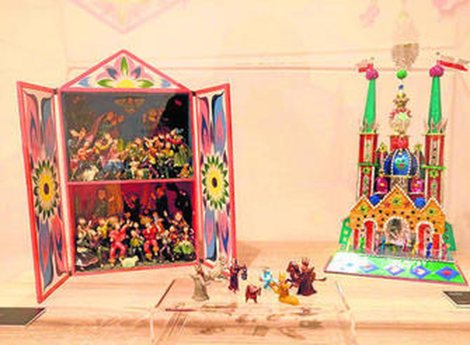 Uno de los belenes que alberga esta muestra privada en el Archivo Municipal.