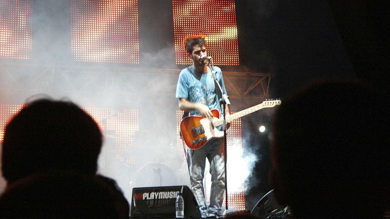 José "Chino", cantante de Supersubmarina, durante la actuación en el Playmusic de 2010.