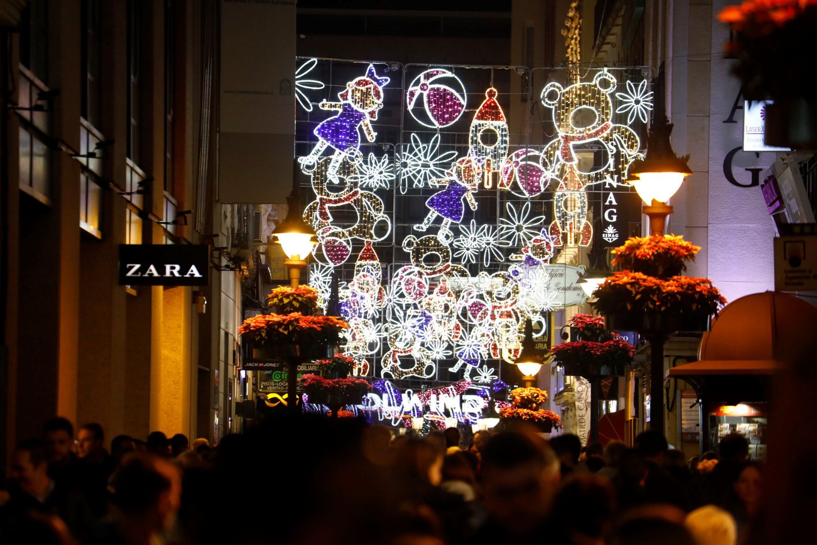 Las calles de Córdoba, repletas en el puente de diciembre, en imágenes