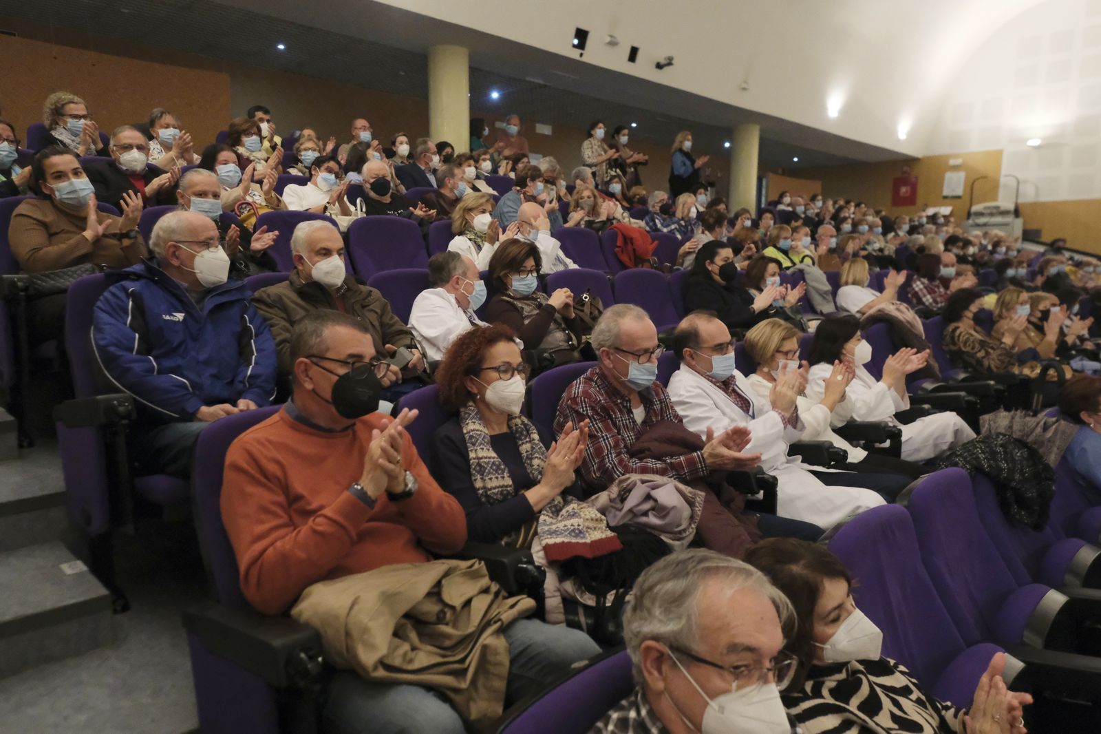El homenaje del Hospital Reina Sofía a los jubilados de 2022, en imágenes