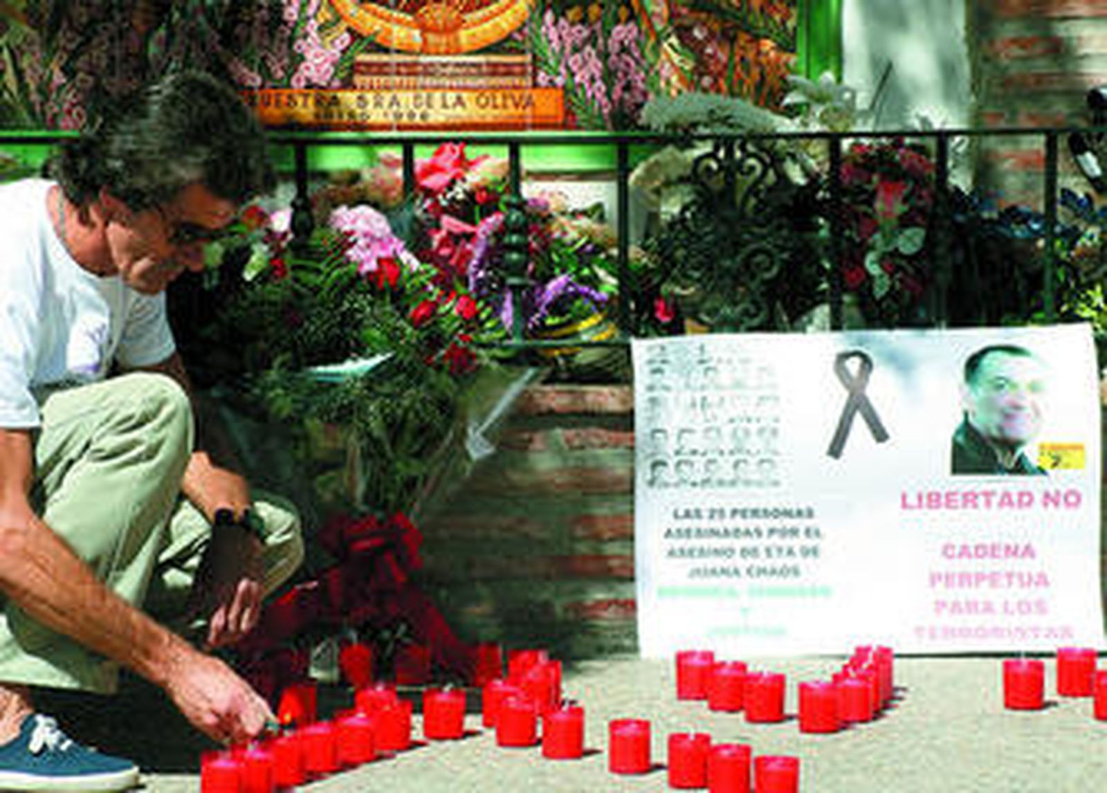 Francisco, durante el homenaje que rindió en agosto a su hermano, el cabo primera Antonio Mateo.