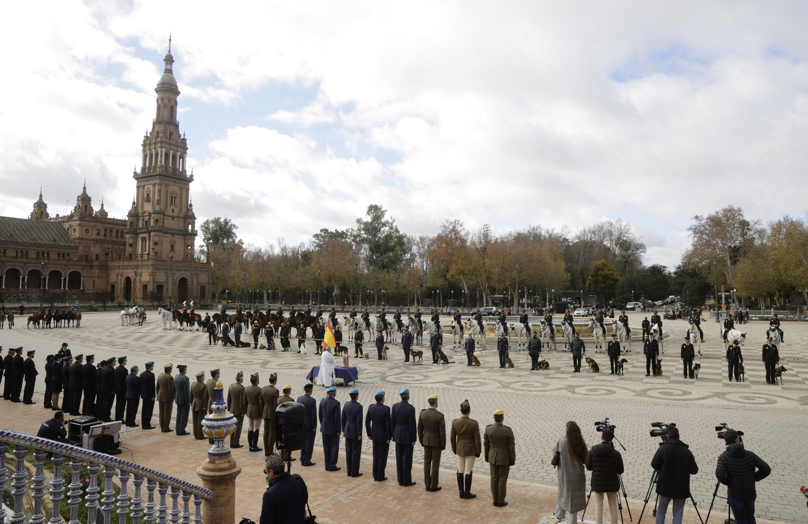 La bendición de  animales de la Policía Nacional con motivo de San Antón, en imágenes