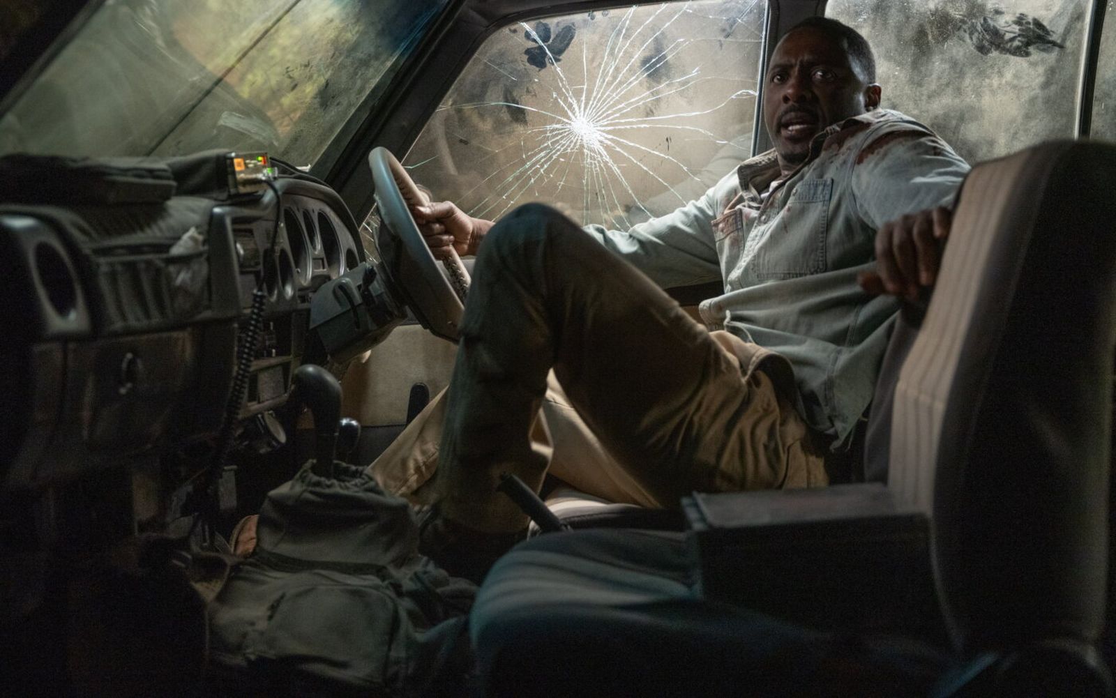 Idris Elba, en una escena de 'La bestia'.