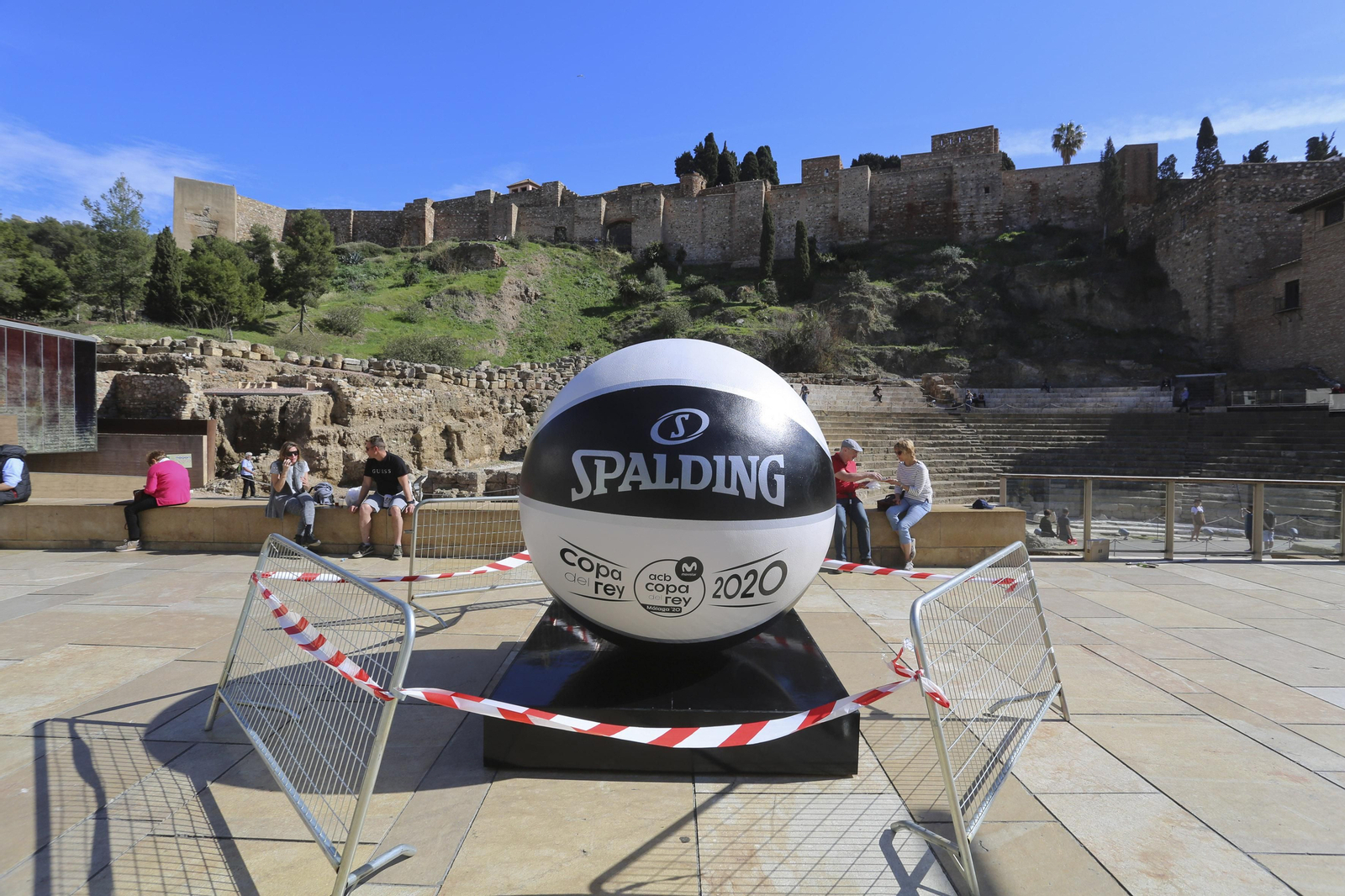 La Copa del Rey ya late en el centro de Málaga