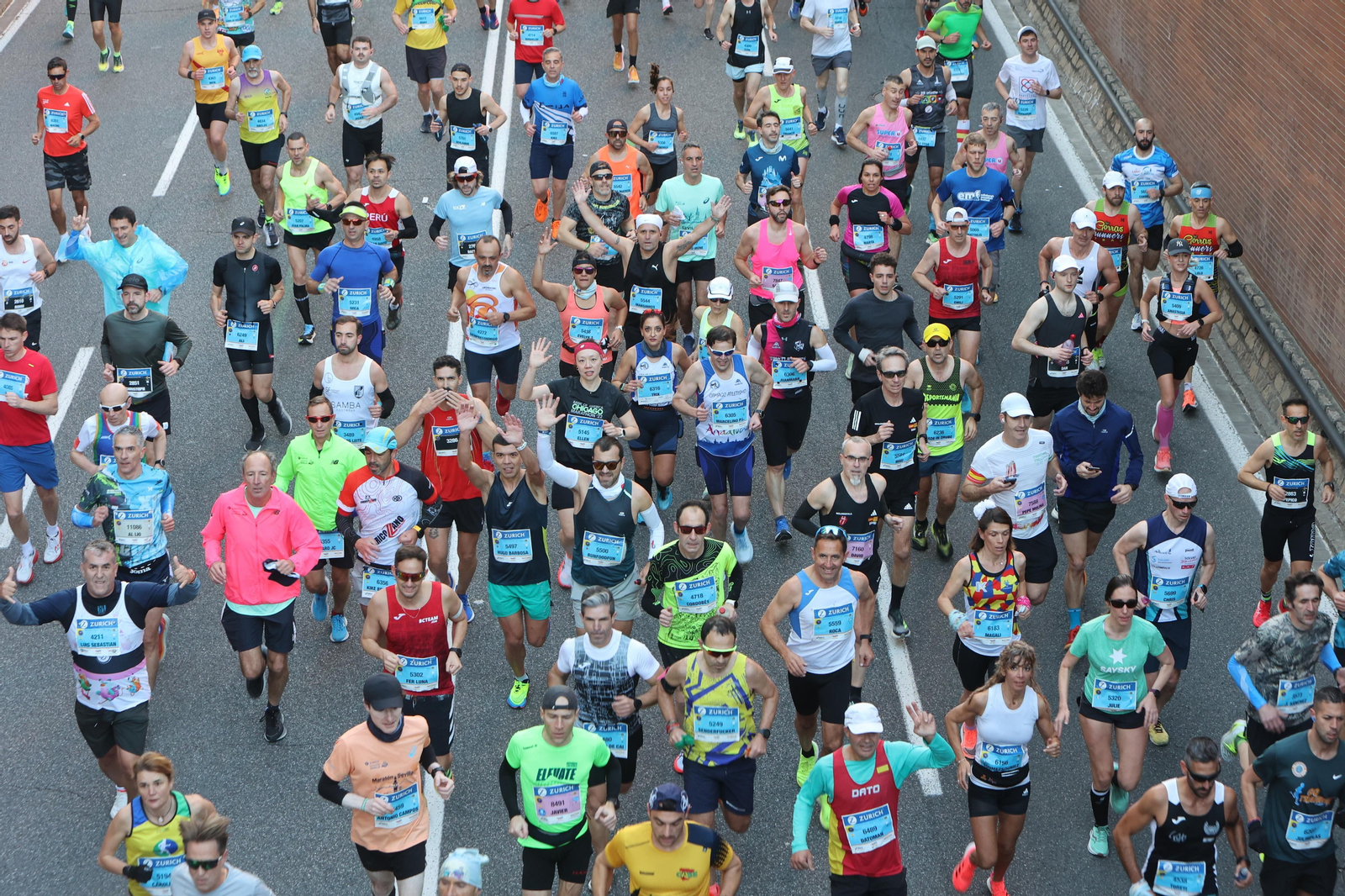 Búscate en la Zurich maratón de Sevilla