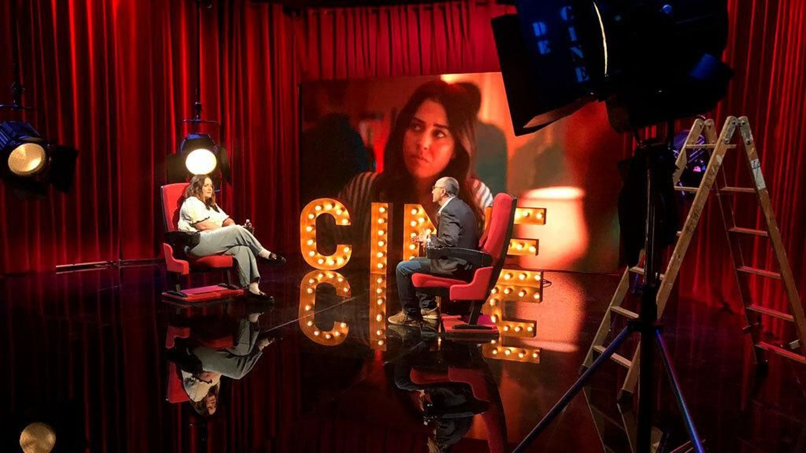 Manuel Bellido, con la actriz Esperanza Guardado.