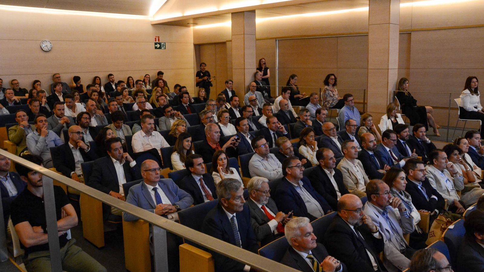 La Escuela Internacional de Gerencia de Granada fue el escenario de este encuentro.