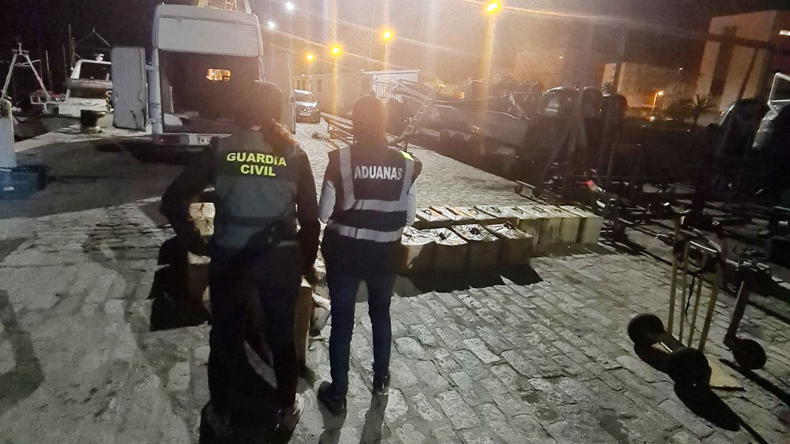 Droga incautada junto al Muelle de las Carabelas