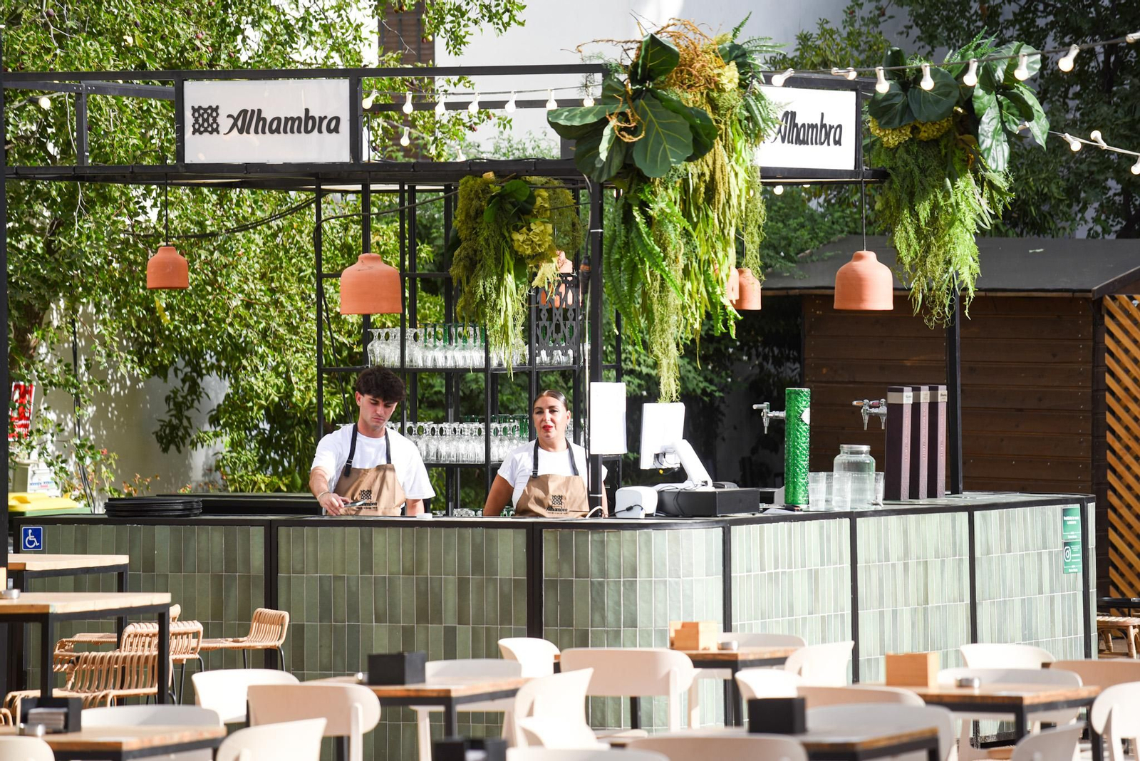 Inauguración de Jardín Alhambra en el cine Fuenseca de Córdoba