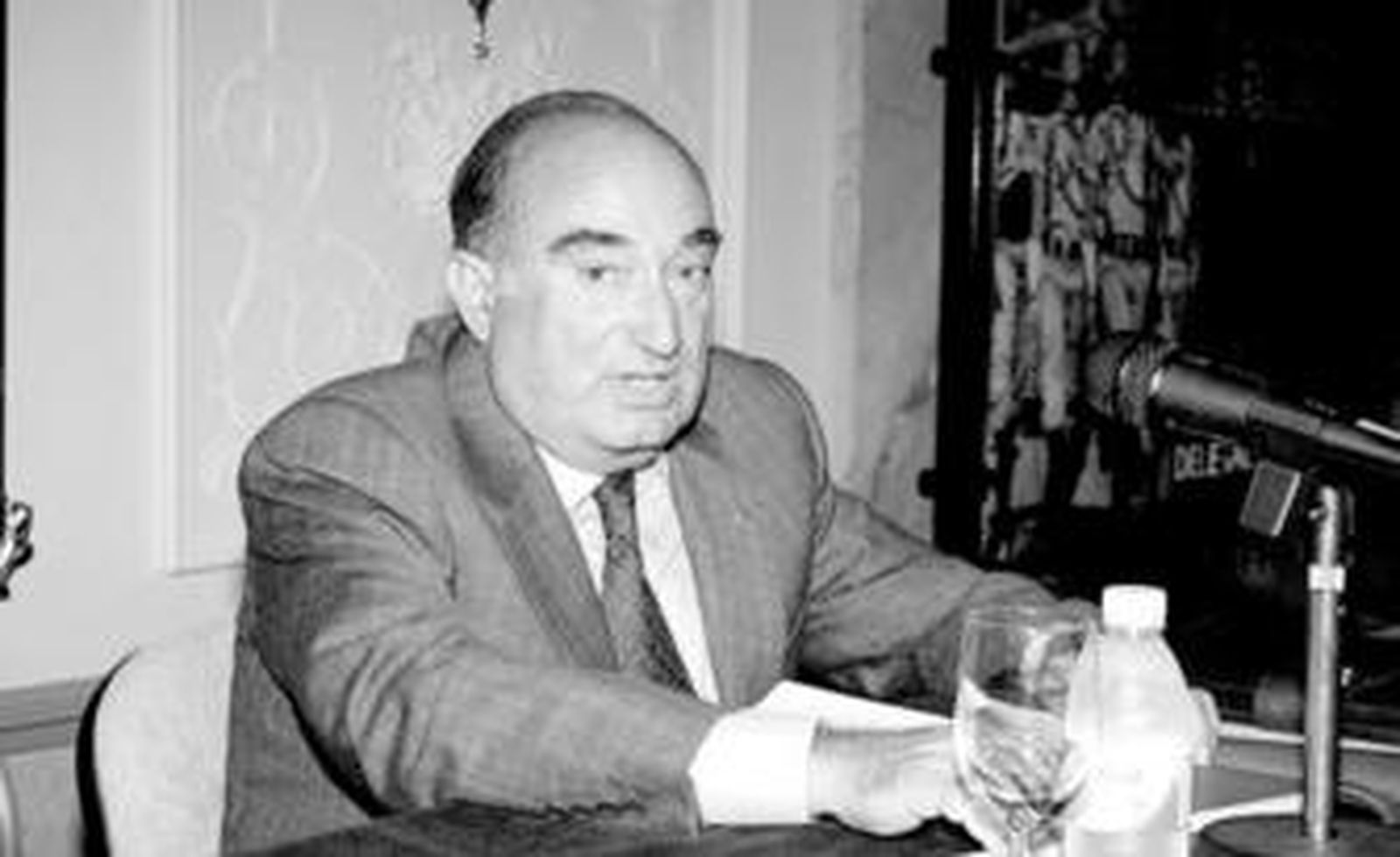 Gran conocedor de La Legión, el general Enrique Gomariz dio una clase magistral sobre su mística.