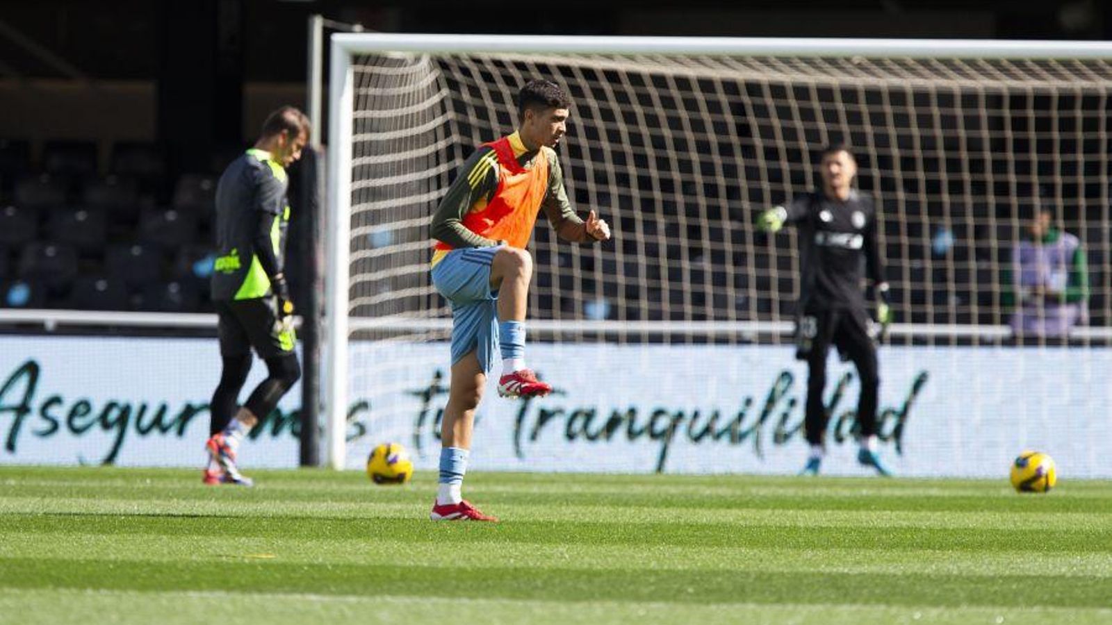 Quintanilla calentando en Cartagonova