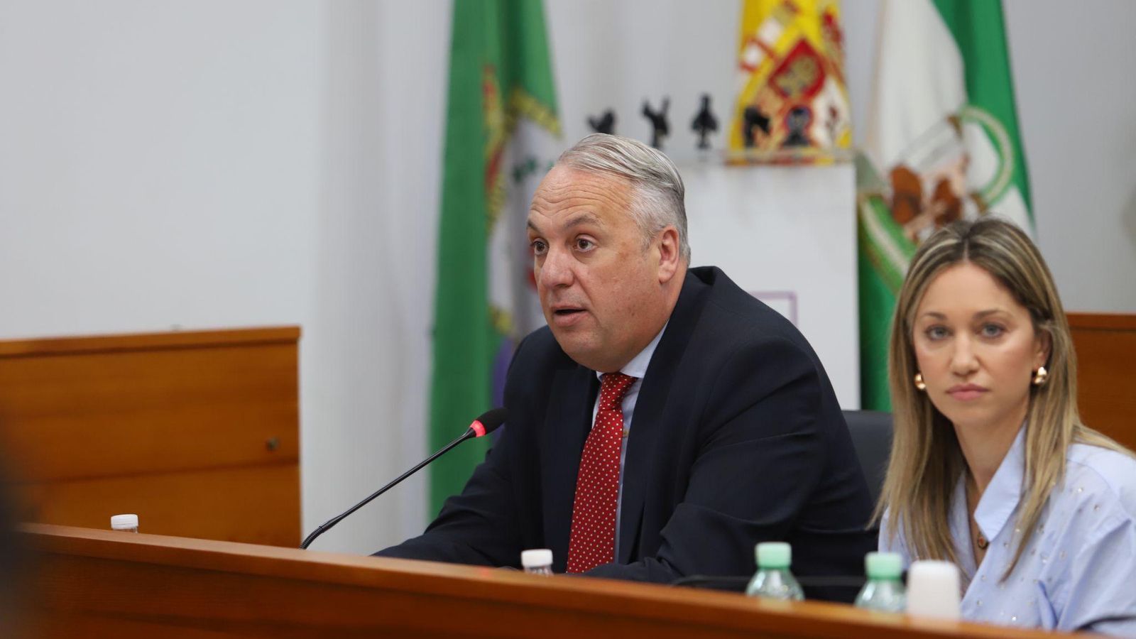 Juan Carlos Ruiz Boix, alcalde de San Roque, durante su intervención.