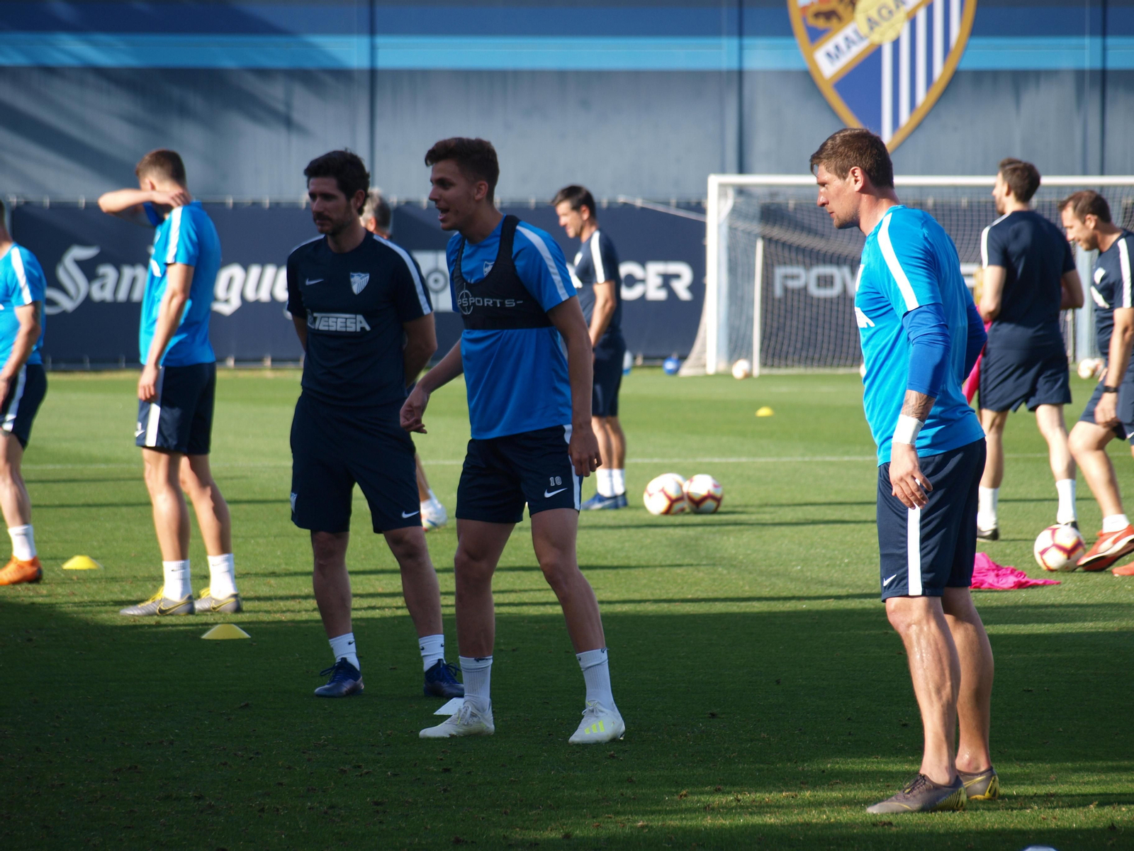 Las fotos del primer entrenamiento de Víctor del Amo al mando del Málaga CF