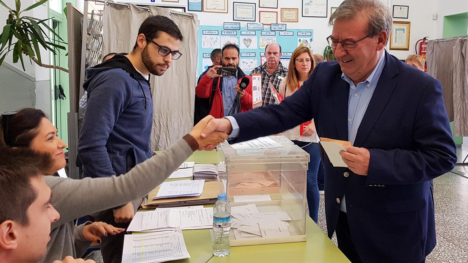 Votación de Fernando Martínez, senador electo por la provincia de Almería