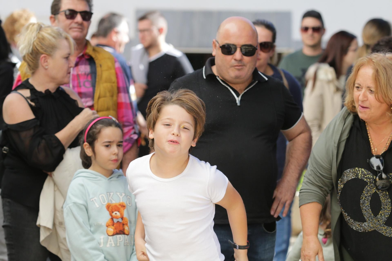 Las imágenes del concurso de lanzamiento de hueso de aceituna de Canjáyar