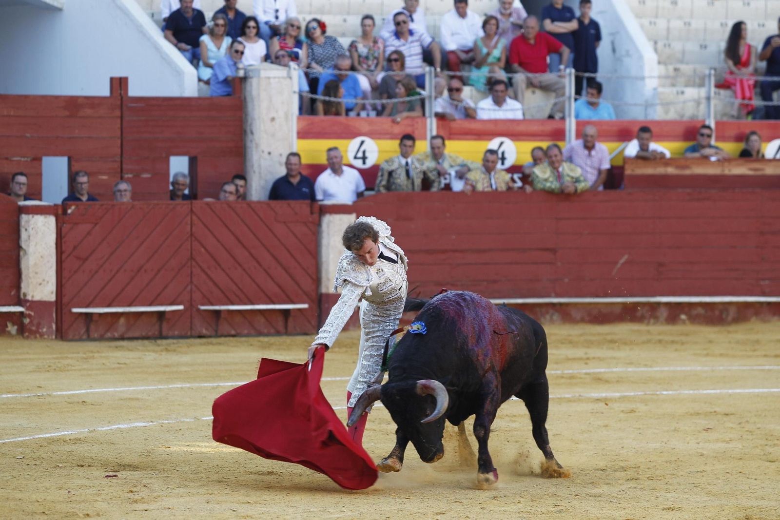 Fotogalería Primera Corrida de Toros. Feria de Almería 2019