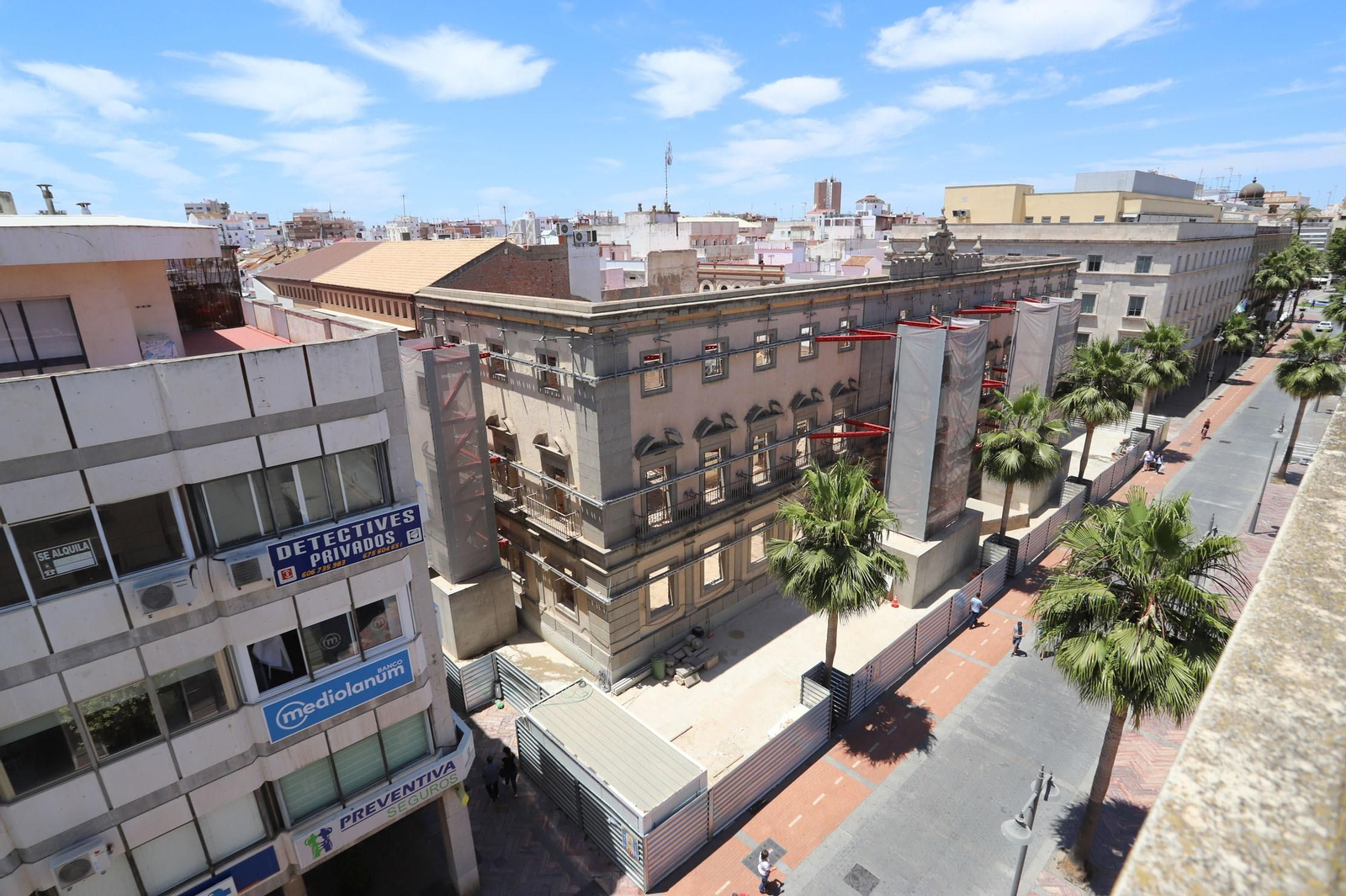 Vista exterior del edificio de Hacienda en la Gran Vía.