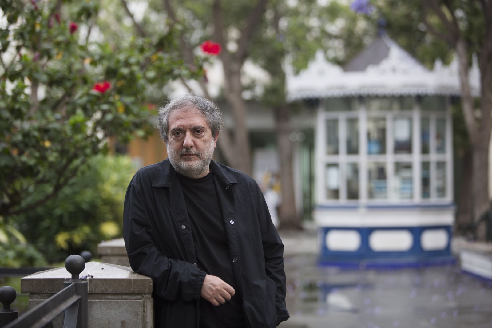 El guonista y productor Javier Olivares.