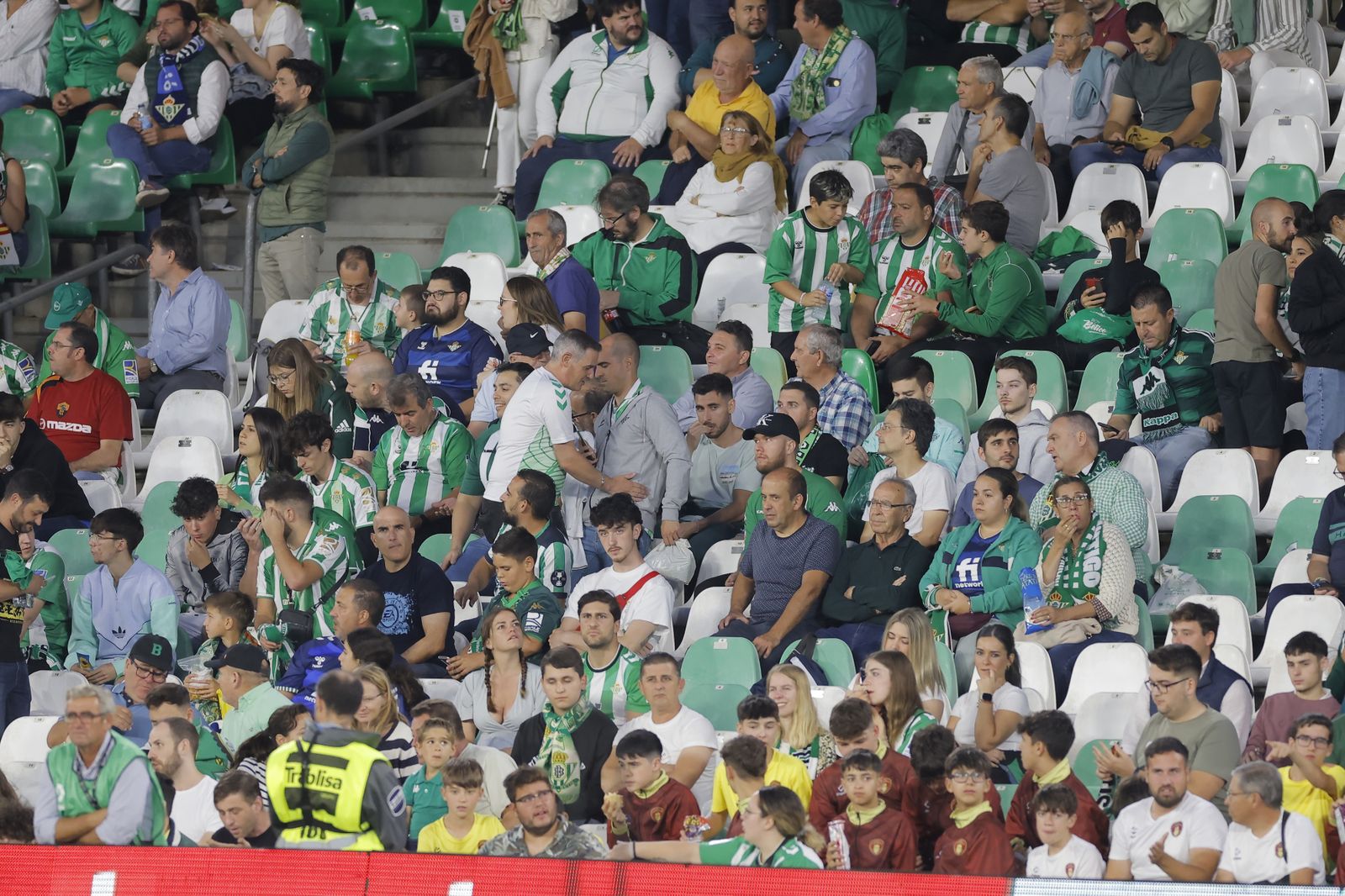 Búscate en las fotos de Betis-Getafe
