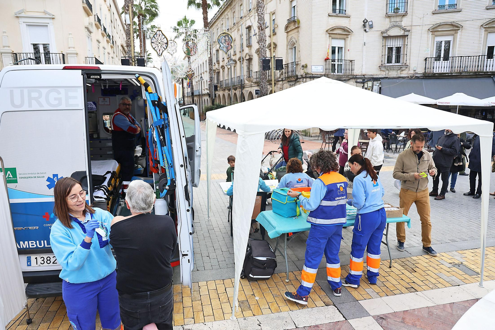Imágenes de la jornada de vacunación sin cita frente a la gripe y el Covid-19