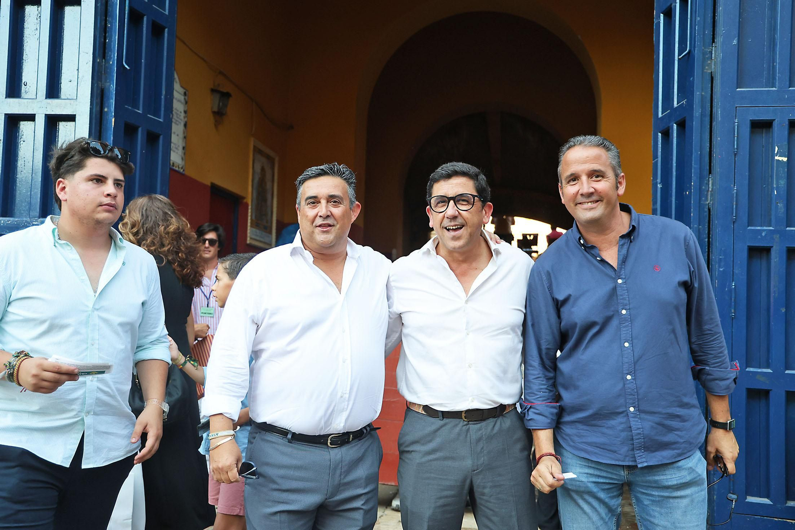 Colombinas 2025: Imágenes del ambiente en la novillada del miércoles