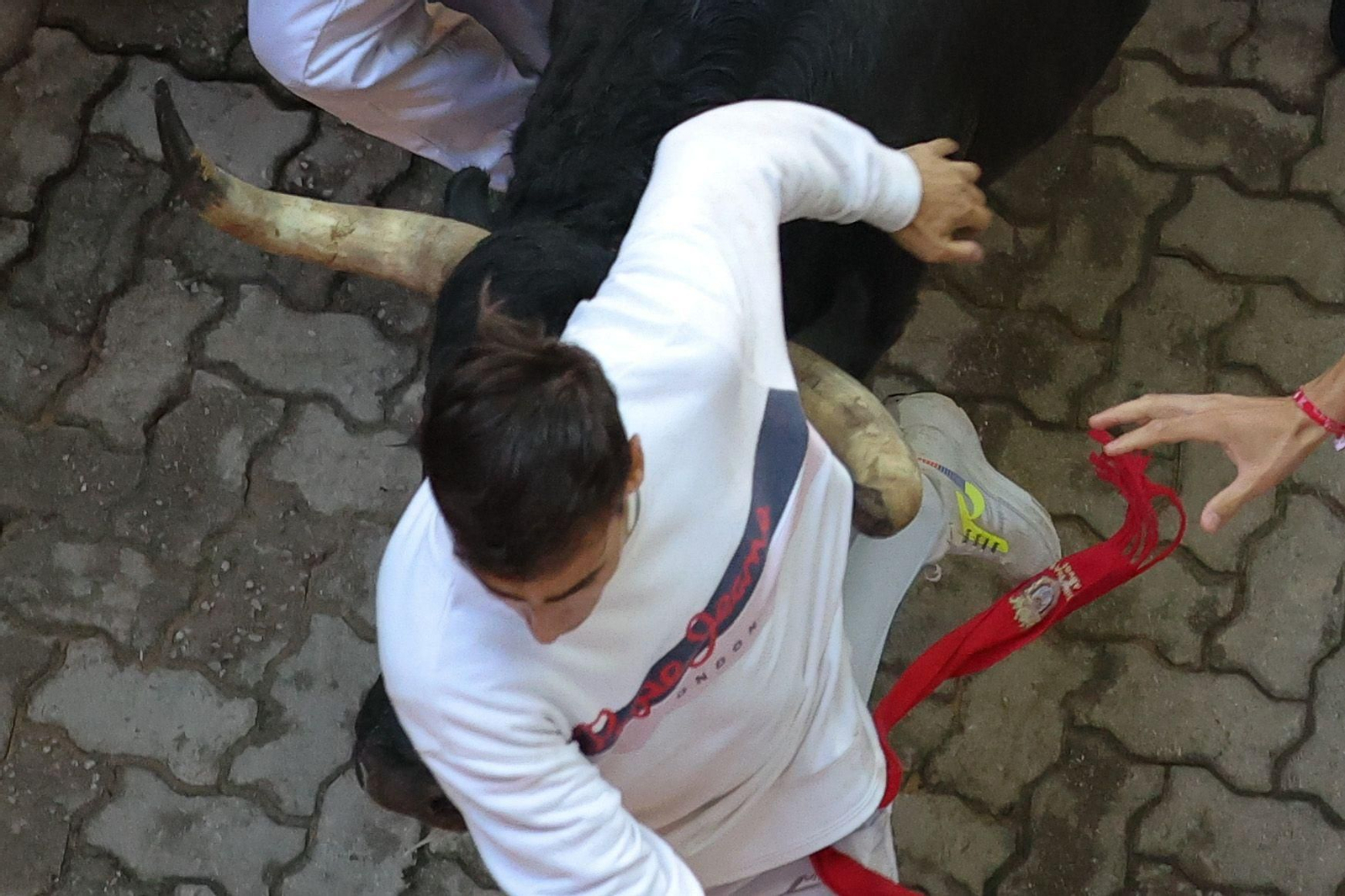 La bravura de Tarifa se hace notar en Pamplona: tres heridos en un encierro con toros de La Palmosilla