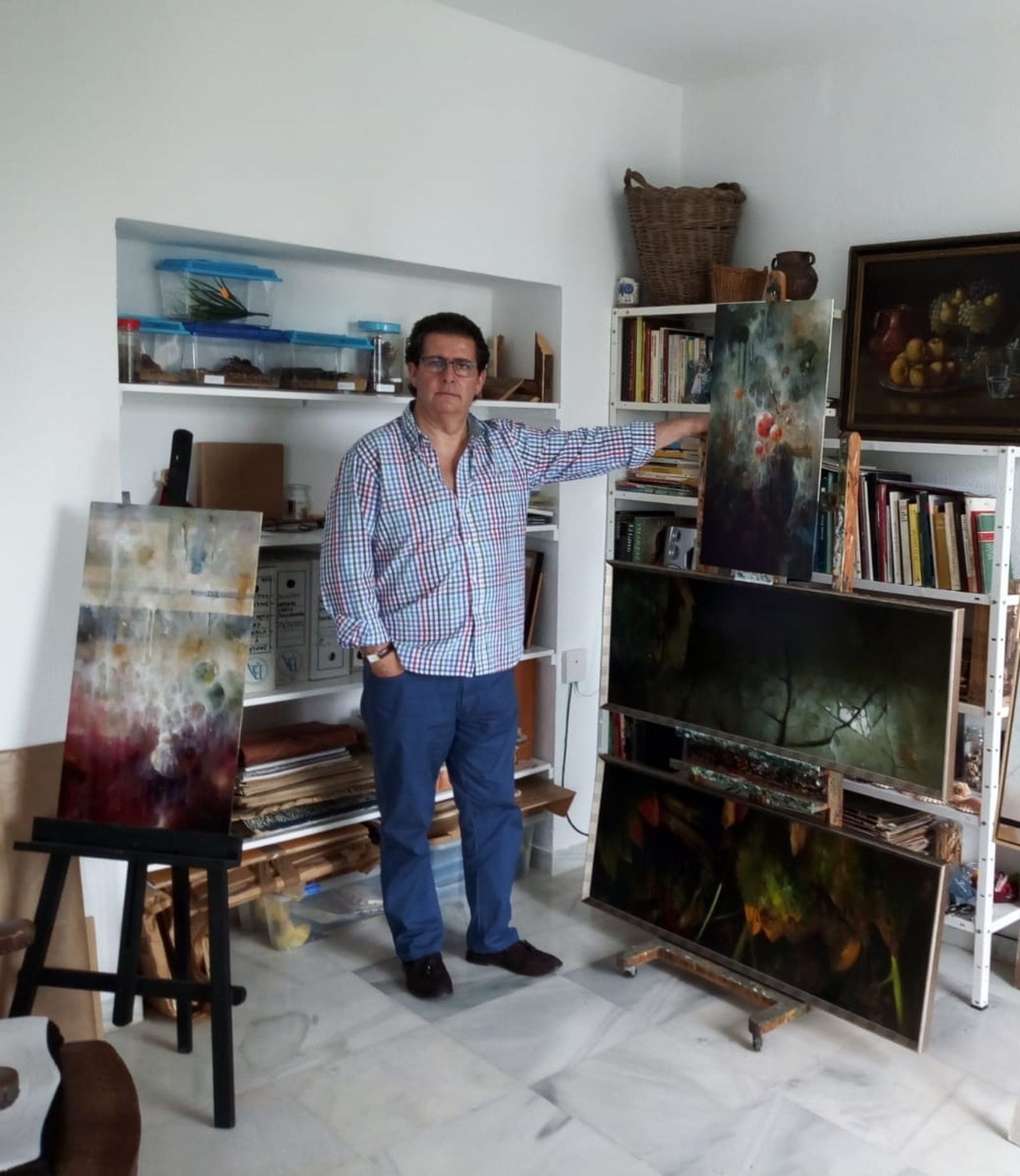 José Manuel Reyes, en su estudio.