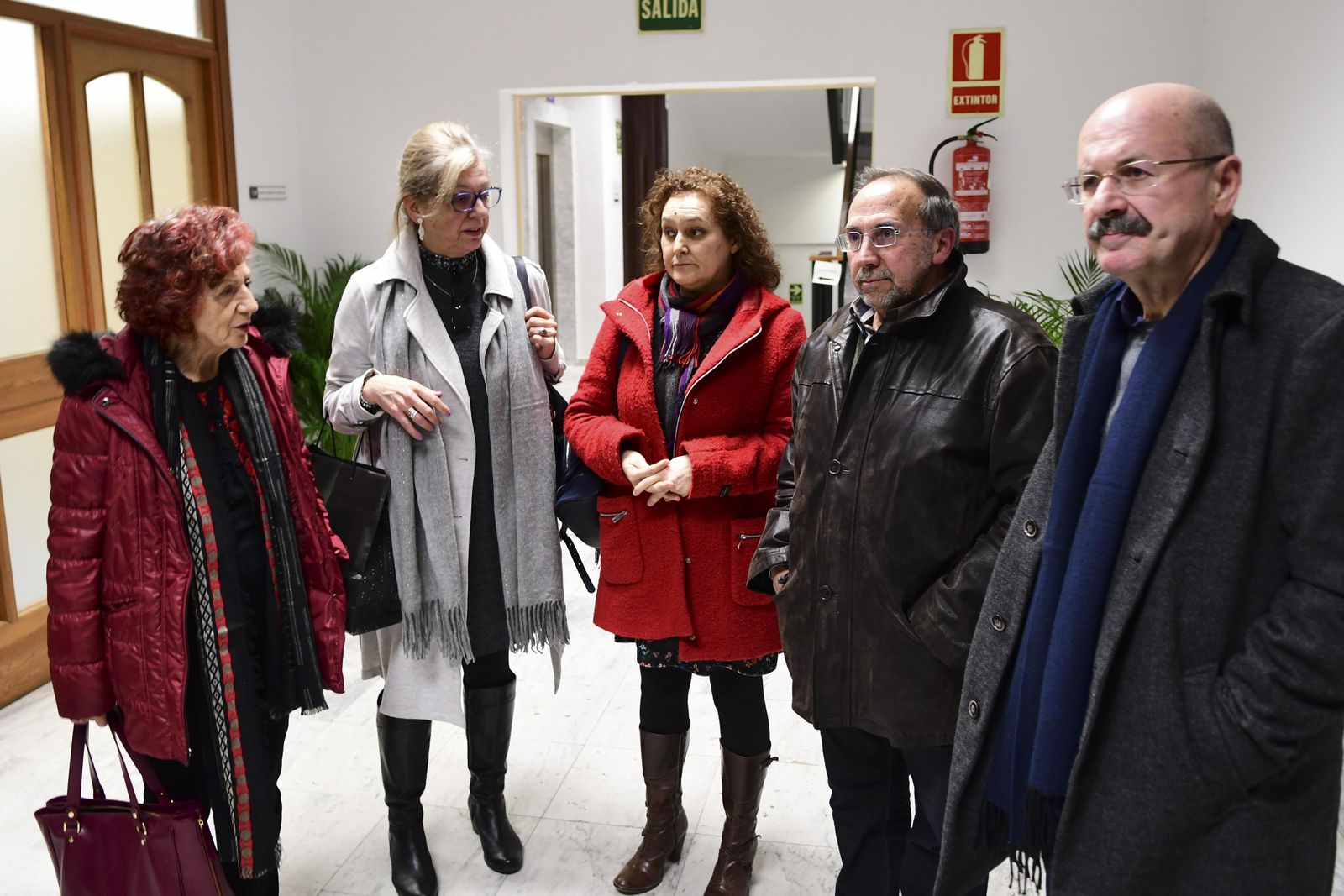 Las imágenes de la capilla ardiente de Pablo García Baena