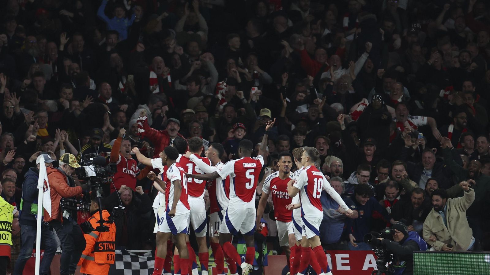 Las mejores fotos del Arsenal - Real Madrid