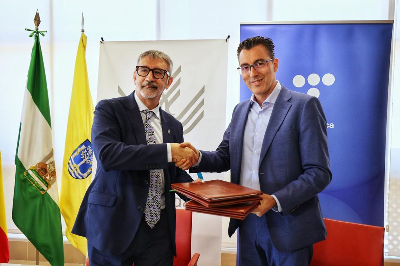 La Universidad de Cádiz y Telefónica España crean la Cátedra ‘Economía Azul y Puertos Inteligentes’
