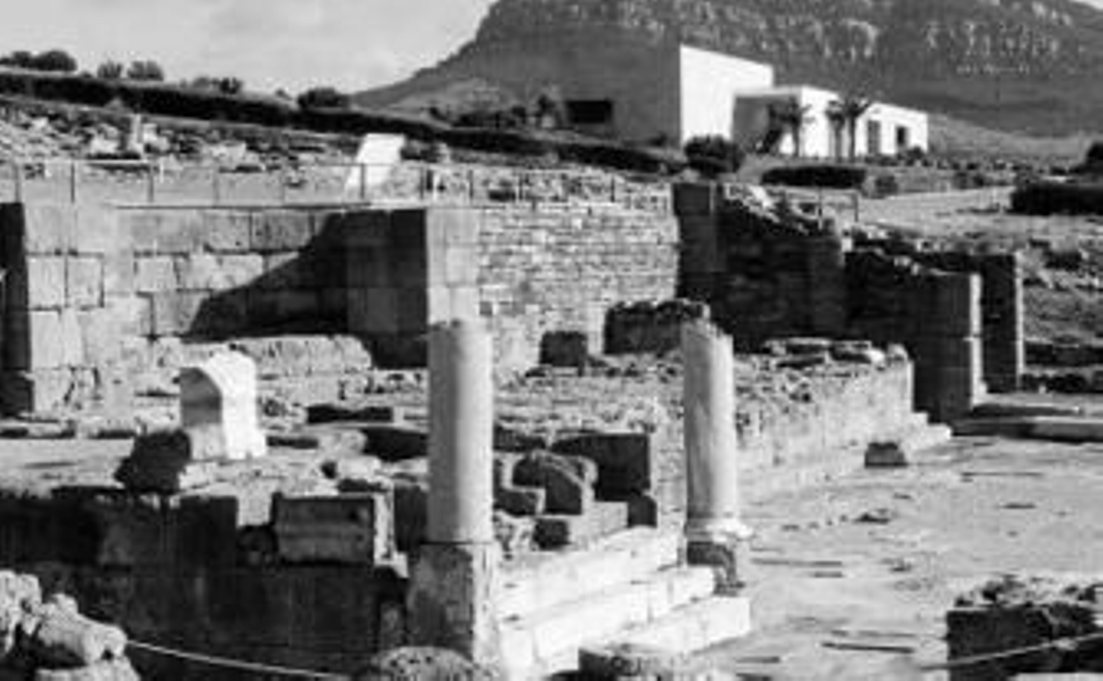 Las ruinas de Baelo Claudia y la duna de Bolonia, una de las propuestas.